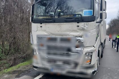 Accident în Vânju Mare: Șofer polonez beat și fără permis