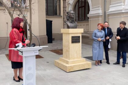 Craiova: Bustul lui Grigore Vieru, dezvelit la Aman