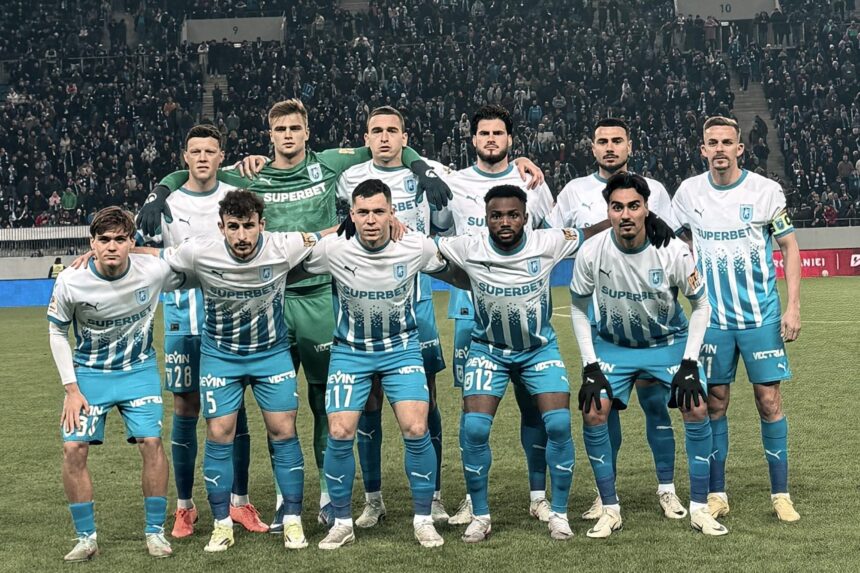 Universitatea Craiova își continuă drumul spre event, după ce s-a calificat în semifinalele Cupei României. Trupa din Bănie a învins-o pe CFR Cluj, scor 3-1. Oltenii au suferit pentru acest rezultat. După ce au condus, elevii lui Filipe Coelho s-au văzut egalați în ultimul minut, iar partida a ajuns în prelungiri.