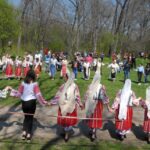 Tradiții de Paște în Oltenia: Hora de pomană