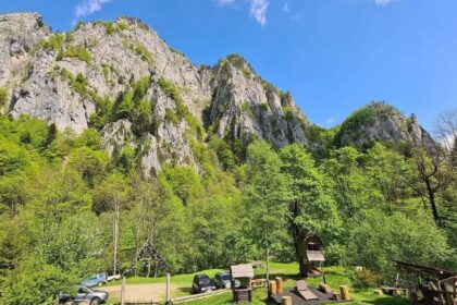 Masivul Buila-Vânturariţa. Foto: Facebook/Centrul Național de Informare și Promovare Turistică Vâlcea