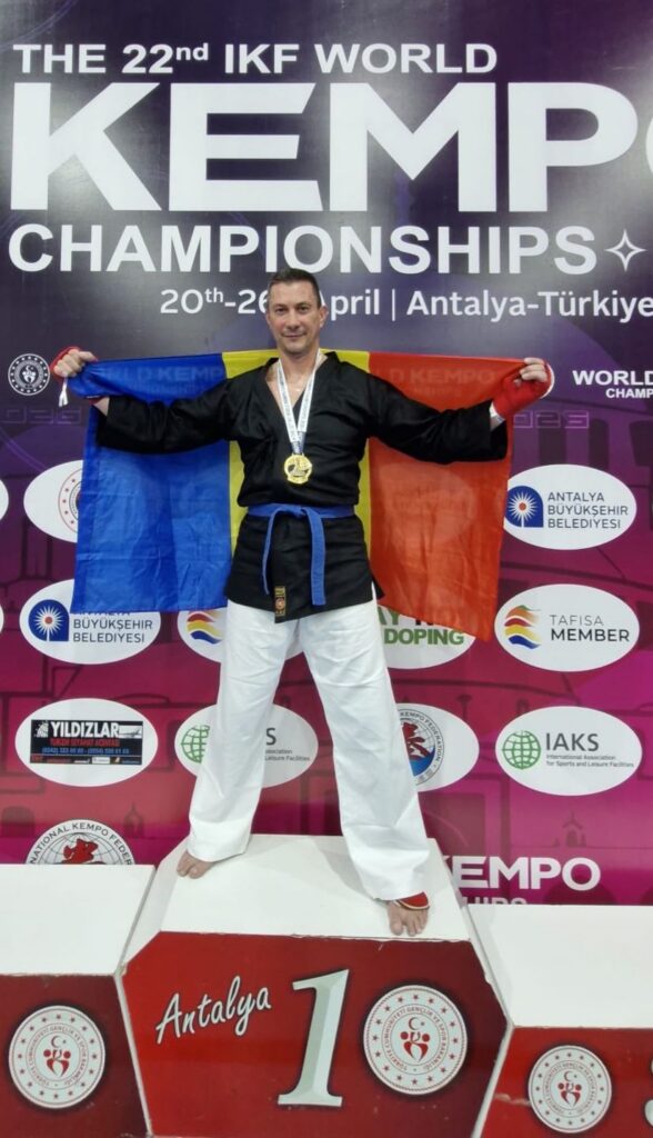 Craiova pe podiumul mondial: Florian Toncea, aur la kempo