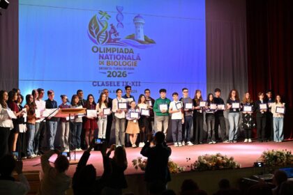 Premii la Olimpiada de Biologie în Mehedinți