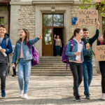 Vacanța de Paște 2026: Când revin elevii la cursuri?