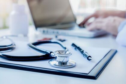 Prima zi de concediu medical, plătită