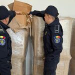 Peste o tonă de tutun descoperită de polițistii de frontieră