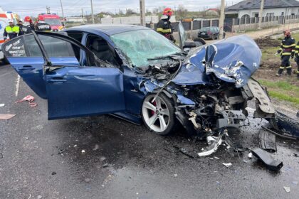 Accident grav pe DN 56A la Șimian: Patru persoane rănite