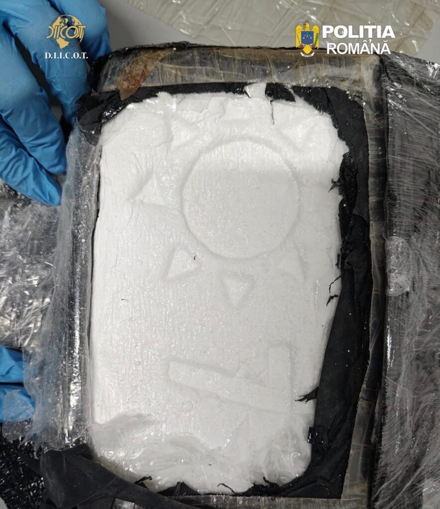 Captură majoră de droguri în Mehedinți: 30 kg găsite