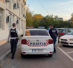 Craiova: Bătrână jefuită de 20.000 lei. Autorii, prinși