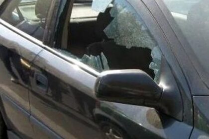 Târgujian reținut după ce a distrus o mașină