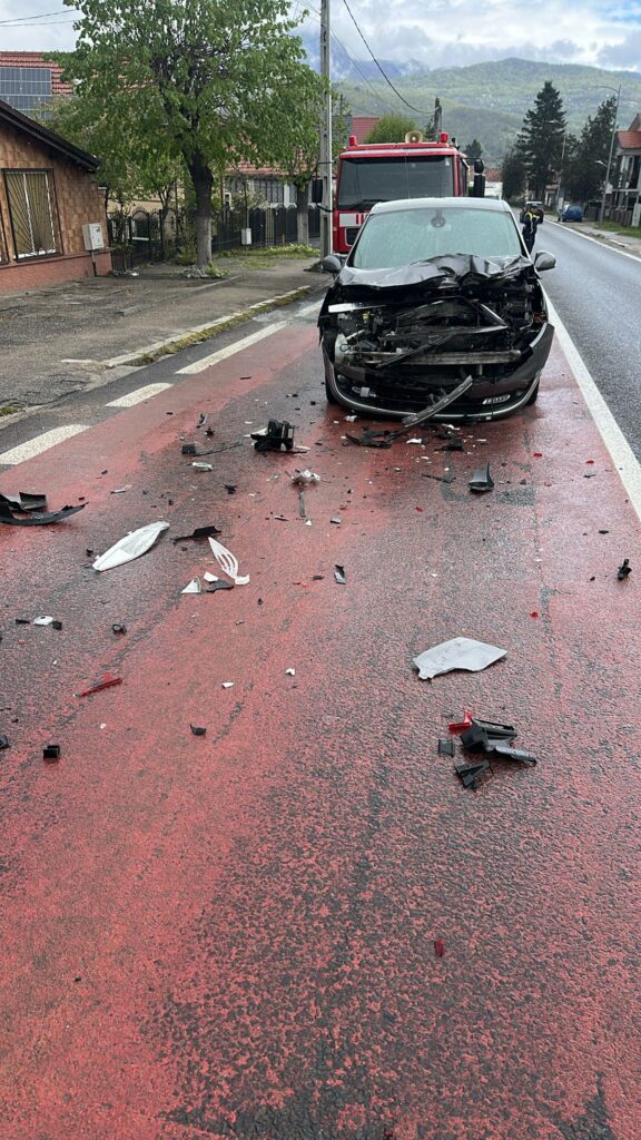 Călimănești: Accident pe DN 7. Un tânăr a ajuns la spital