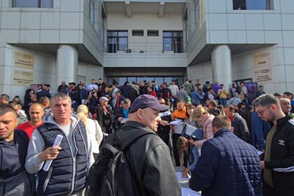 Peste 1200 de participanți la Bursa AJOFM Gorj