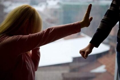 E suficientă legea femicidului pentru ca mamele și copiii din România să fie protejați?