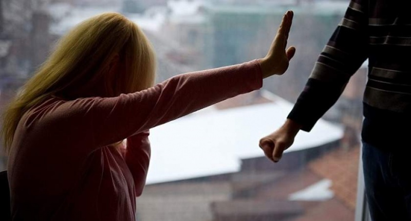 E suficientă legea femicidului pentru ca mamele și copiii din România să fie protejați?