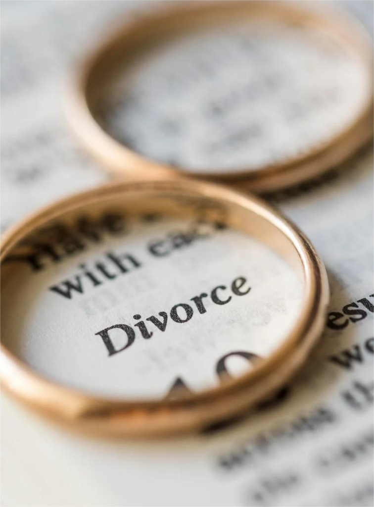 Foștii soți pot păstra numele după divorț. Legea, adoptată: Foto: Pixabay