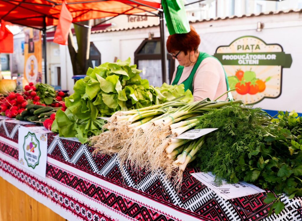 piata producatroilor olteni 666013968_122181892412796405_7634057502825903330_n 2 - Jurnalul Olteniei – Știri din Craiova și Oltenia