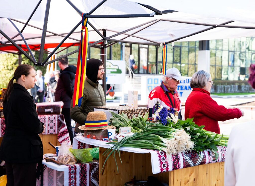 piata producatroilor olteni 666013968_122181892412796405_7634057502825903330_n 3 - Jurnalul Olteniei – Știri din Craiova și Oltenia