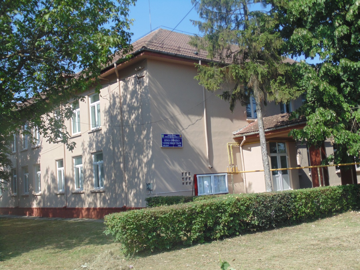 Profesorii din Gorj, fără bani de navetă de un an