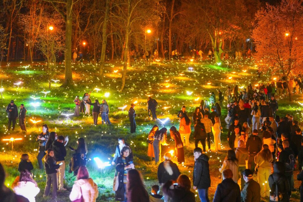 turisti Peste deschiderea Târgului de Paște din Craiova - Jurnalul Olteniei – Știri din Craiova și Oltenia turisti Peste deschiderea Târgului de Paște din Craiova