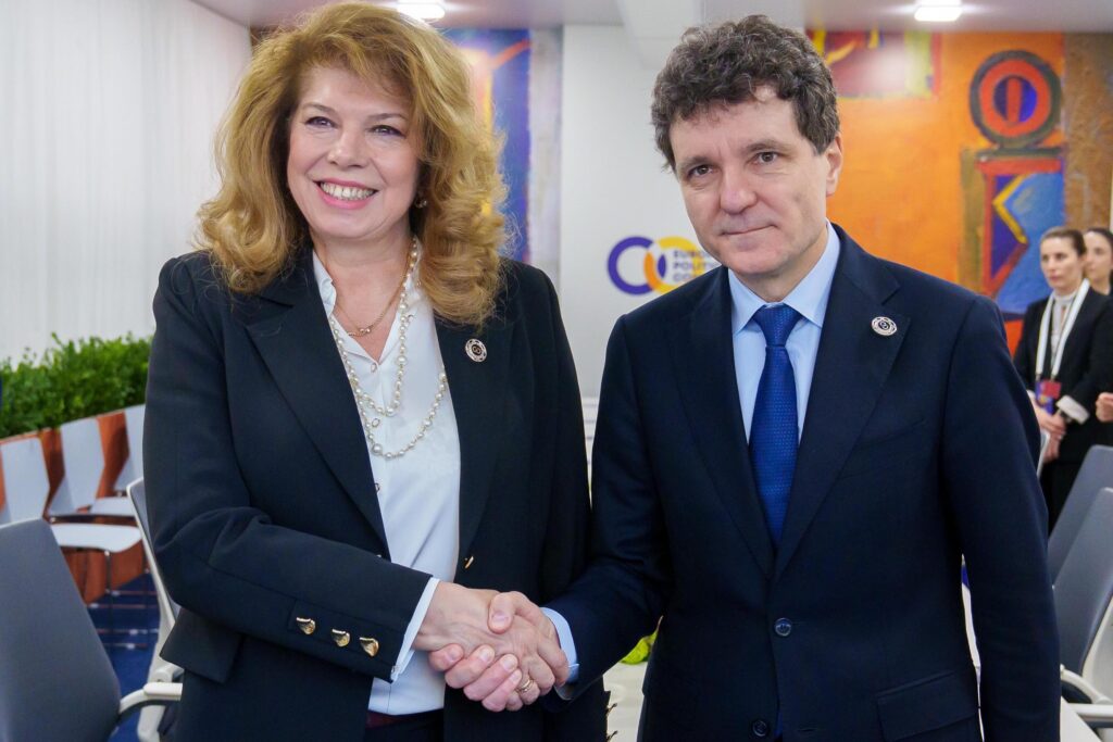 Nicușor Dan la summitul Comunității Politice Europene de la Erevan. Foto: Facebook