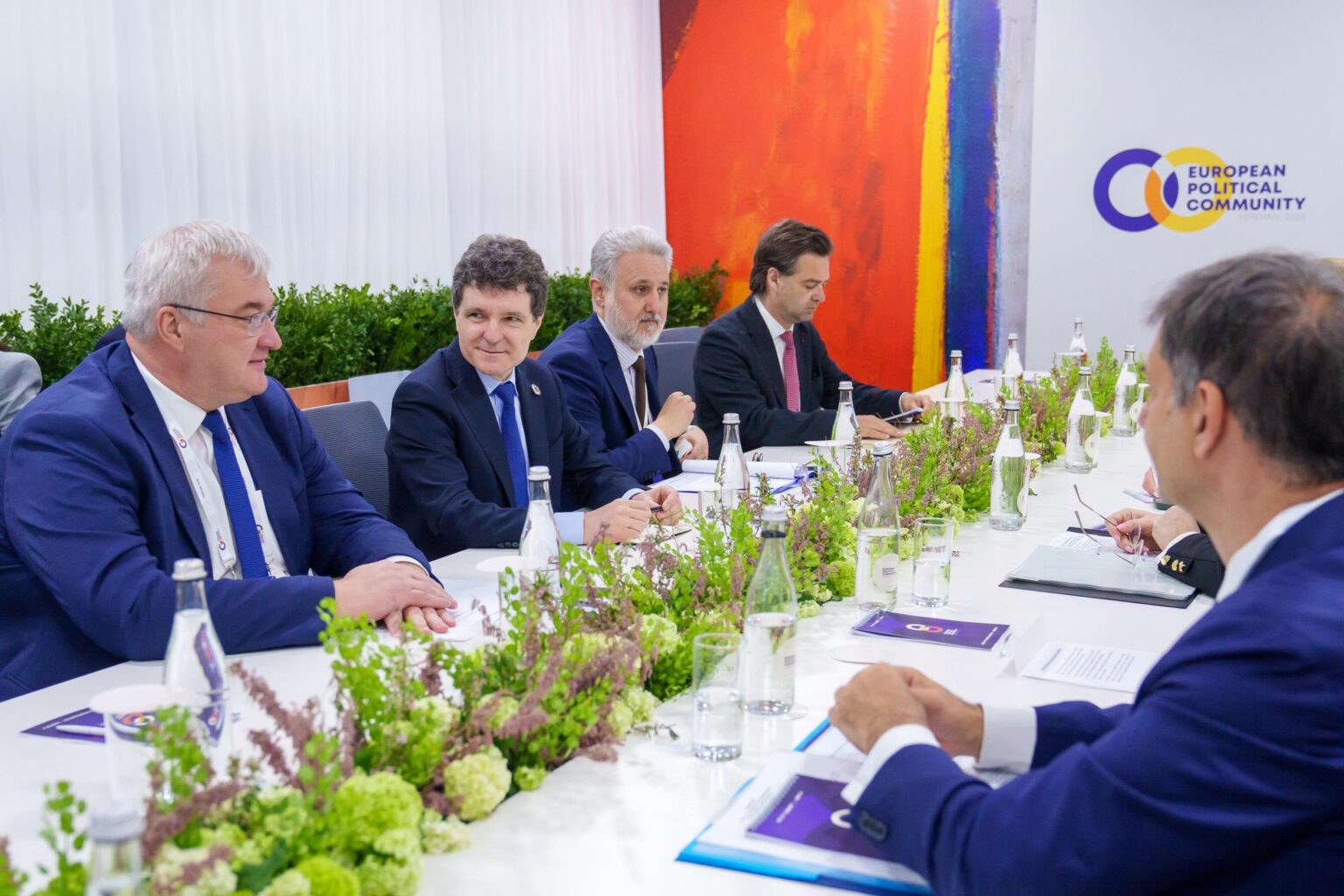 Nicușor Dan la summitul Comunității Politice Europene de la Erevan. Foto: Facebook