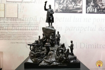 „Asta-i muzica ce-mi place!”. Macheta Monumentului Independenței din Craiova. Foto: Muzeul Olteniei