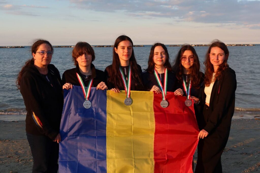 Româncele au strălucit la Olimpiada Europeană de Informatică. Foto: Ministerul Educației