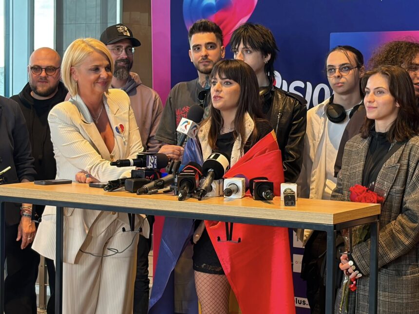 Alexandra Căpitănescu a revenit în țară. Foto: Facebook/ Eurovision Romania