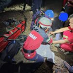 Turistă salvată după un accident în Munții Vâlcii