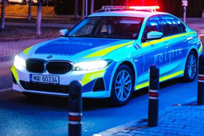 Dolj: Tânăr urmărit internațional, adus sub escortă în țară