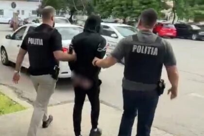 Craiova: Tânăr reținut după ce a furat un scuter