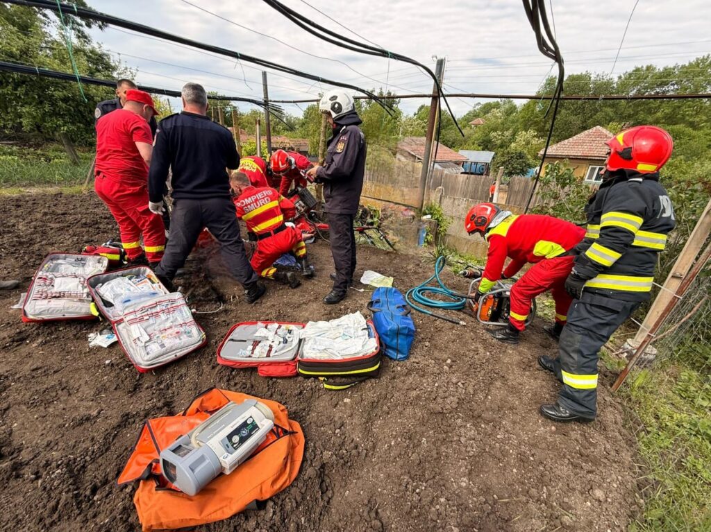 Intervenție SMURD după un accident grav în Dolj
