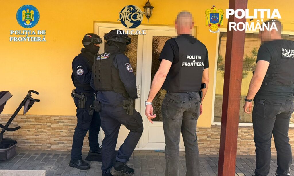 Percheziții DIICOT: Rețea uriașă de droguri și tutun