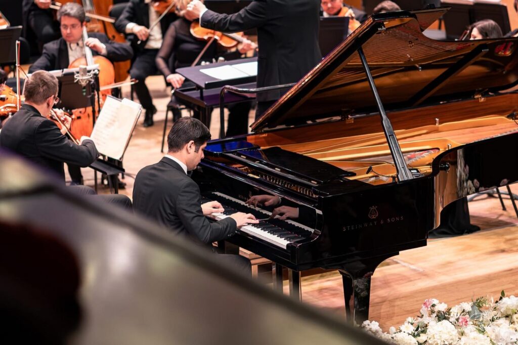 Craiova: Pianist de 18 ani admis la o universitate de top