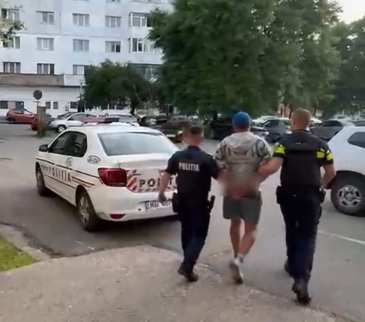 Craiova: Și-a jefuit gazda și a fost băgat în arest