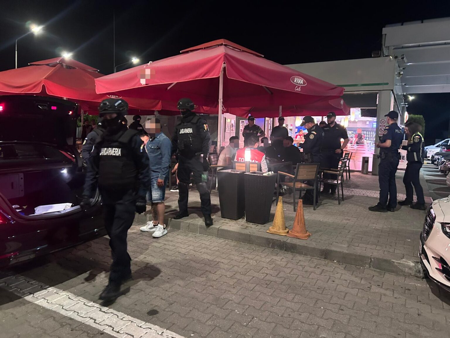 Râmnicu Vâlcea sub supraveghere: razie nocturnă a poliției