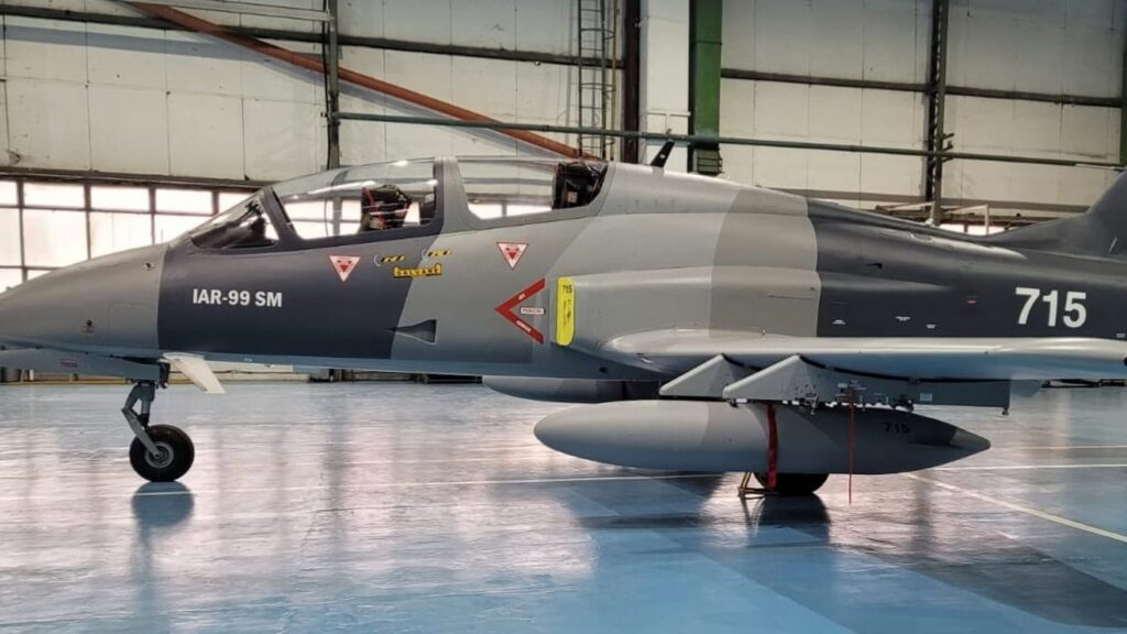 Modernizarea avioanelor IAR-99 pentru antrenamentul piloților de F-16, deblocată