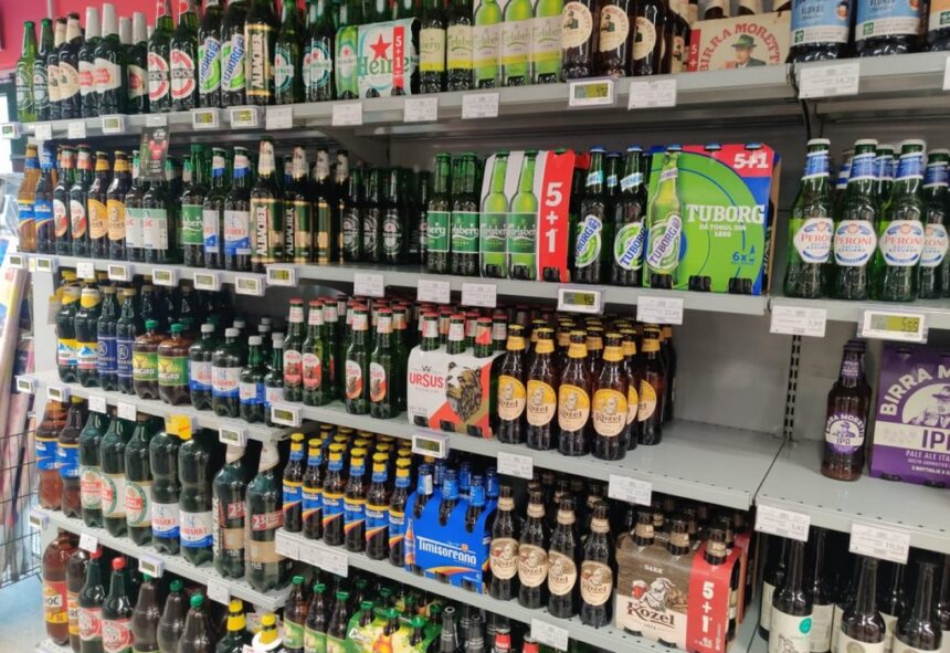 Furturi repetate de alcool în Târgu Jiu: polițiștii au făcut două rețineri