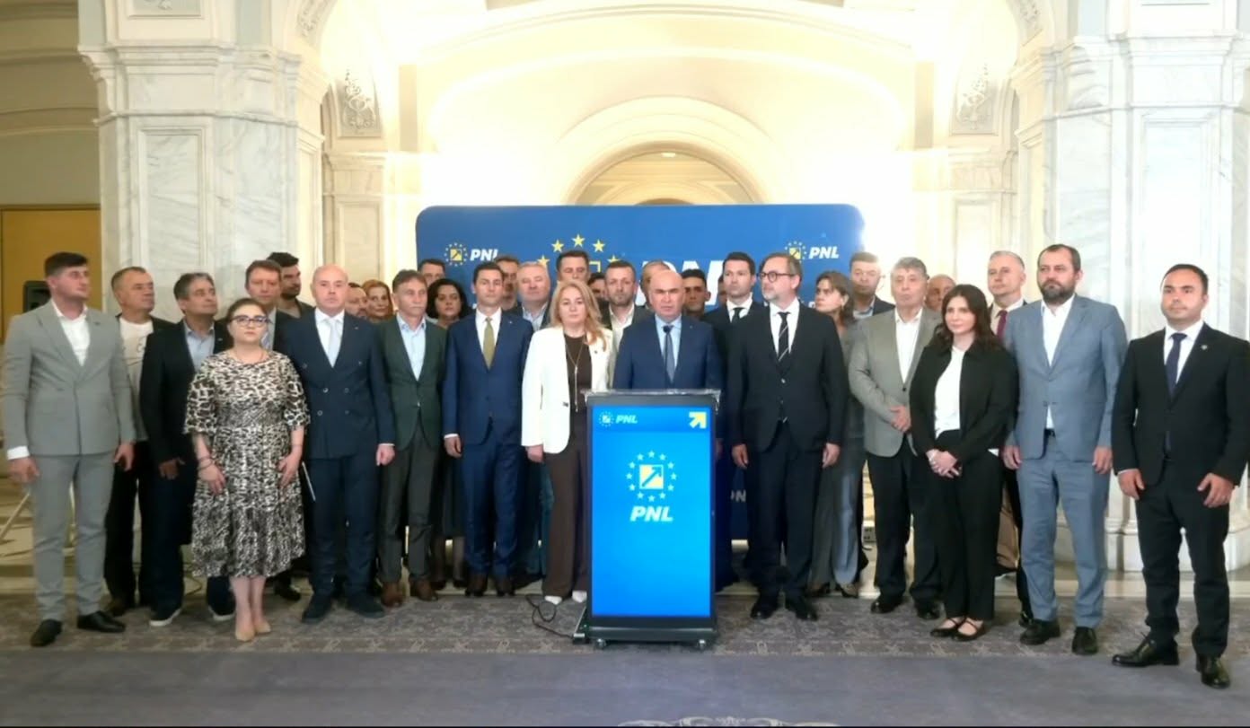 PNL respinge guvernul Veștea