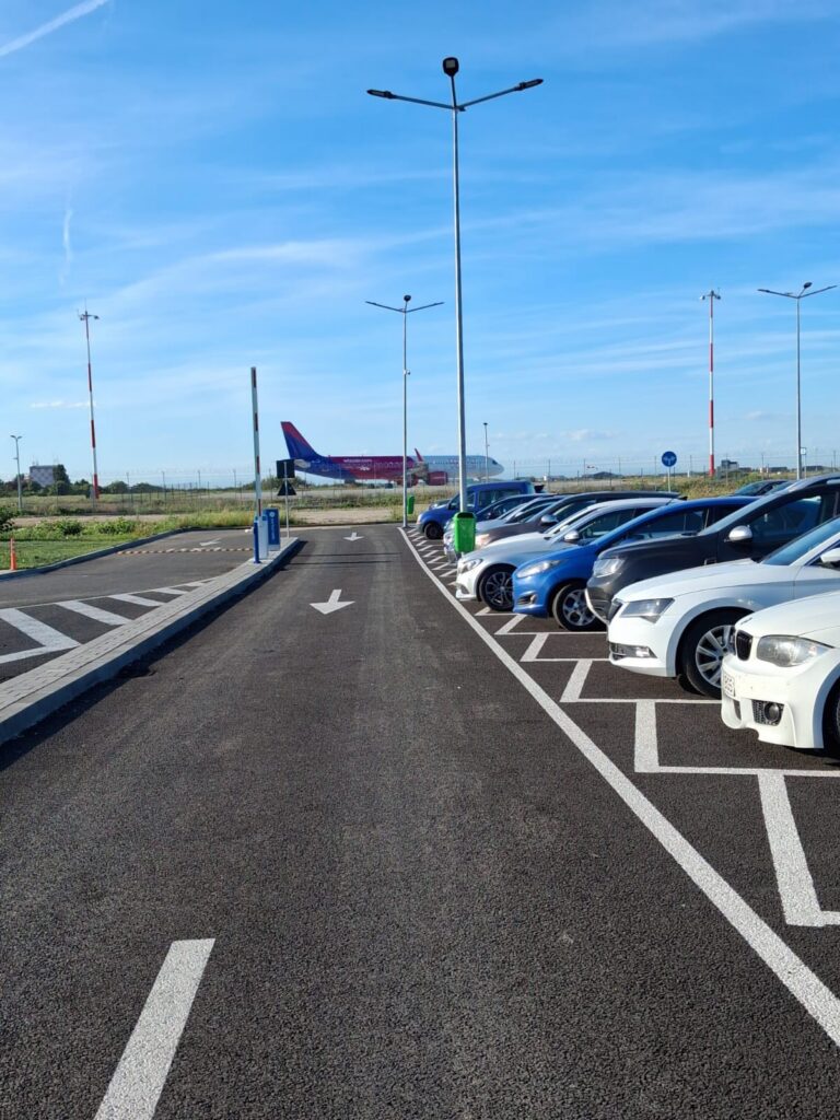 Parcare nouă la Aeroportul Craiova - Jurnalul Olteniei – Știri din Craiova și Oltenia Parcare nouă la Aeroportul Craiova