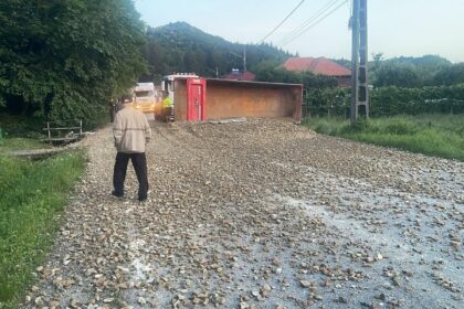 Trafic dirijat pe DN 67. Foto: DRDP Craiova