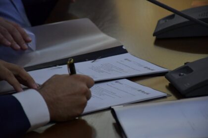 Fonduri europene pentru viitorul educației în Vâlcea