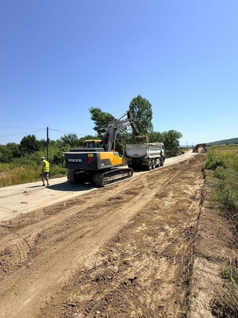 Au început lucrările la unul dintre drumurile importante din Mehedinți