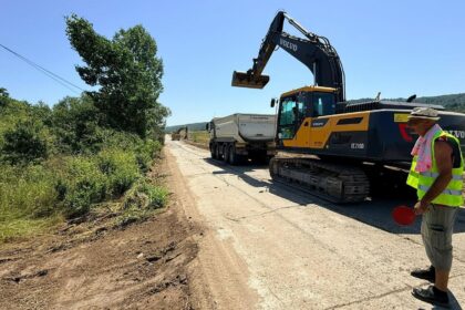 Au început lucrările la unul dintre drumurile importante din Mehedinți