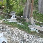 Beat la volanul buldoexcavatorului, a făcut prăpăd în Gorj