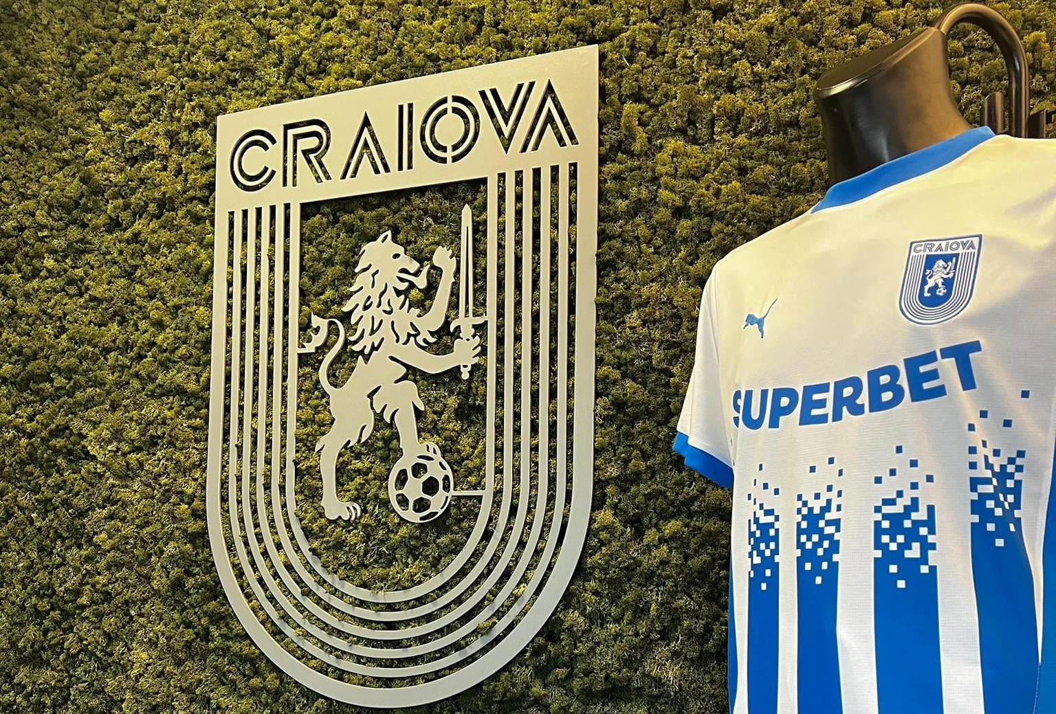 Filipe Coelho a reînceput antrenamentele la Universitatea Craiova. Ce jucători s-au prezentat la reunirea lotului