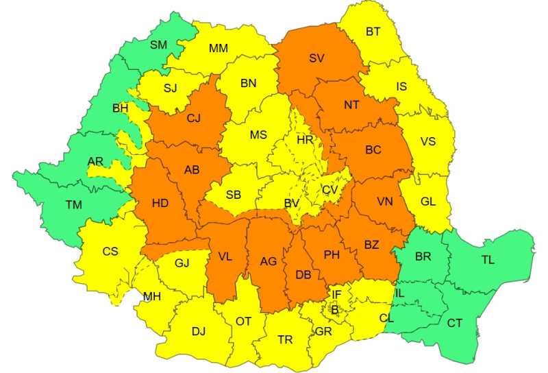 Ploi torențiale și vijelii în Oltenia