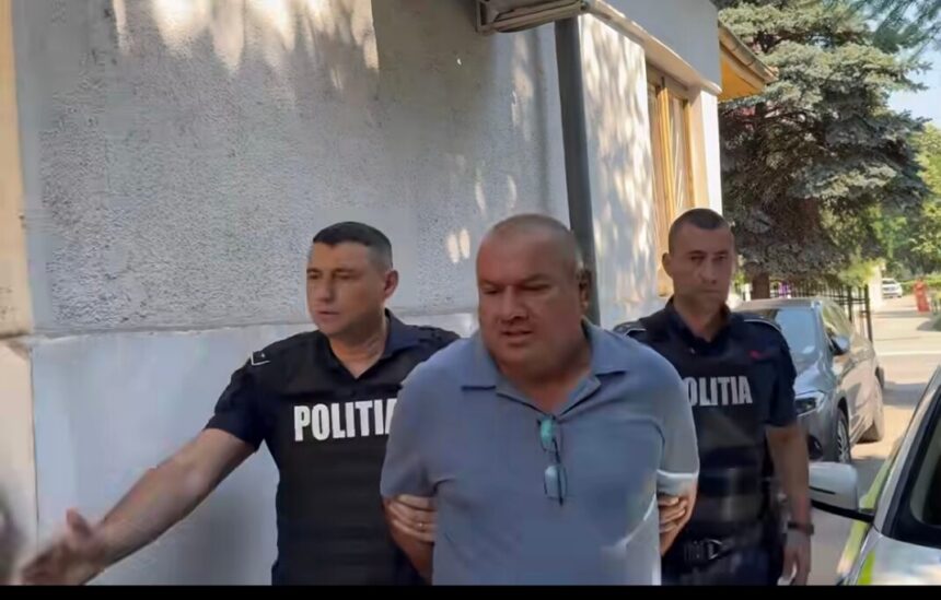 Primarul din Tismana, Narcis Petre Remetea, este sub control judiciar pentru 60 de zile, după reținere. Edilul spune că este nevinovat.