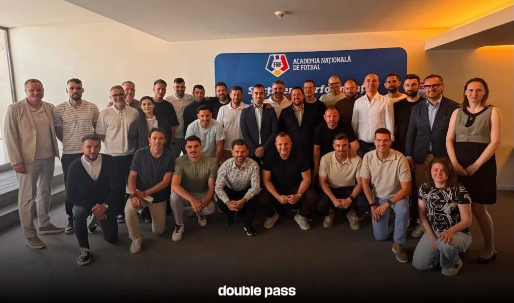 Un fost jucător de la Universitatea Craiova se pregătește să devină director sportiv - Jurnalul Olteniei – Știri din Craiova și Oltenia Un fost jucător de la Universitatea Craiova se pregătește să devină director sportiv