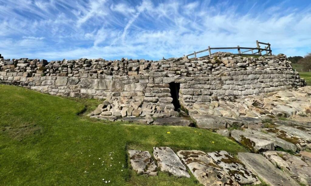 Au fost găsiți cei mai vechi papuci de baie din lume. Foto: Facebook/ The Vindolanda Trust